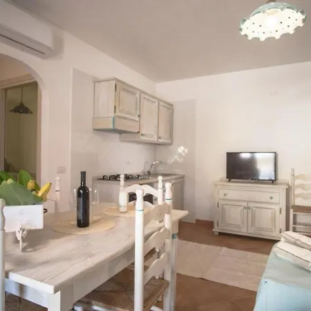 Superb Le Residenze Del Golfo Di Num2191 オロゼーイ